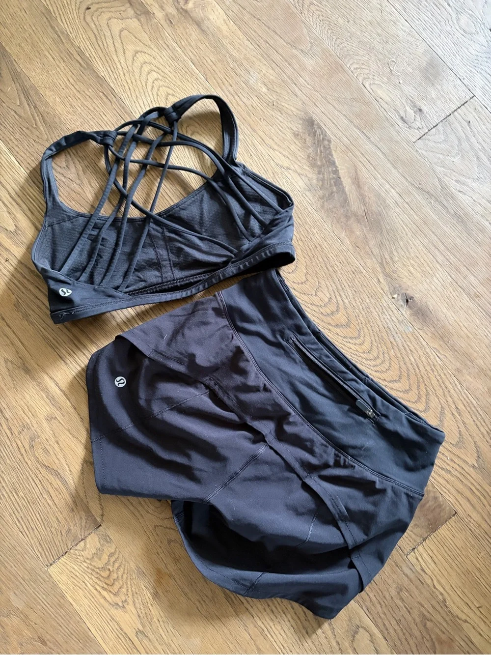 Lululemon set free to be wild sports bra top size 6 speed up high rise shorts 0